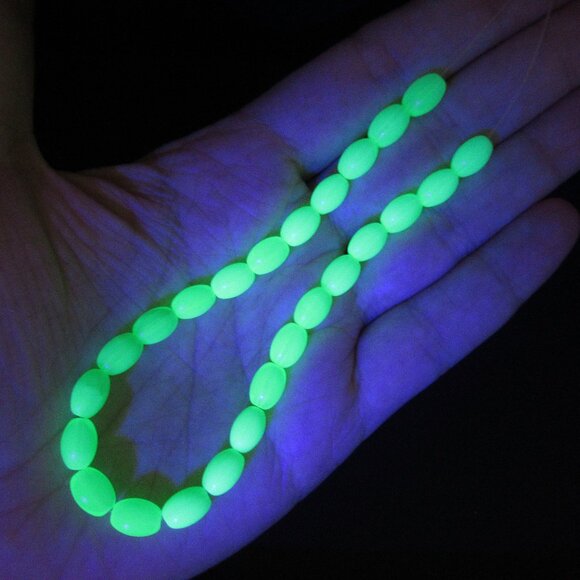 Uranium Glass Beads - Picture 1 of 7